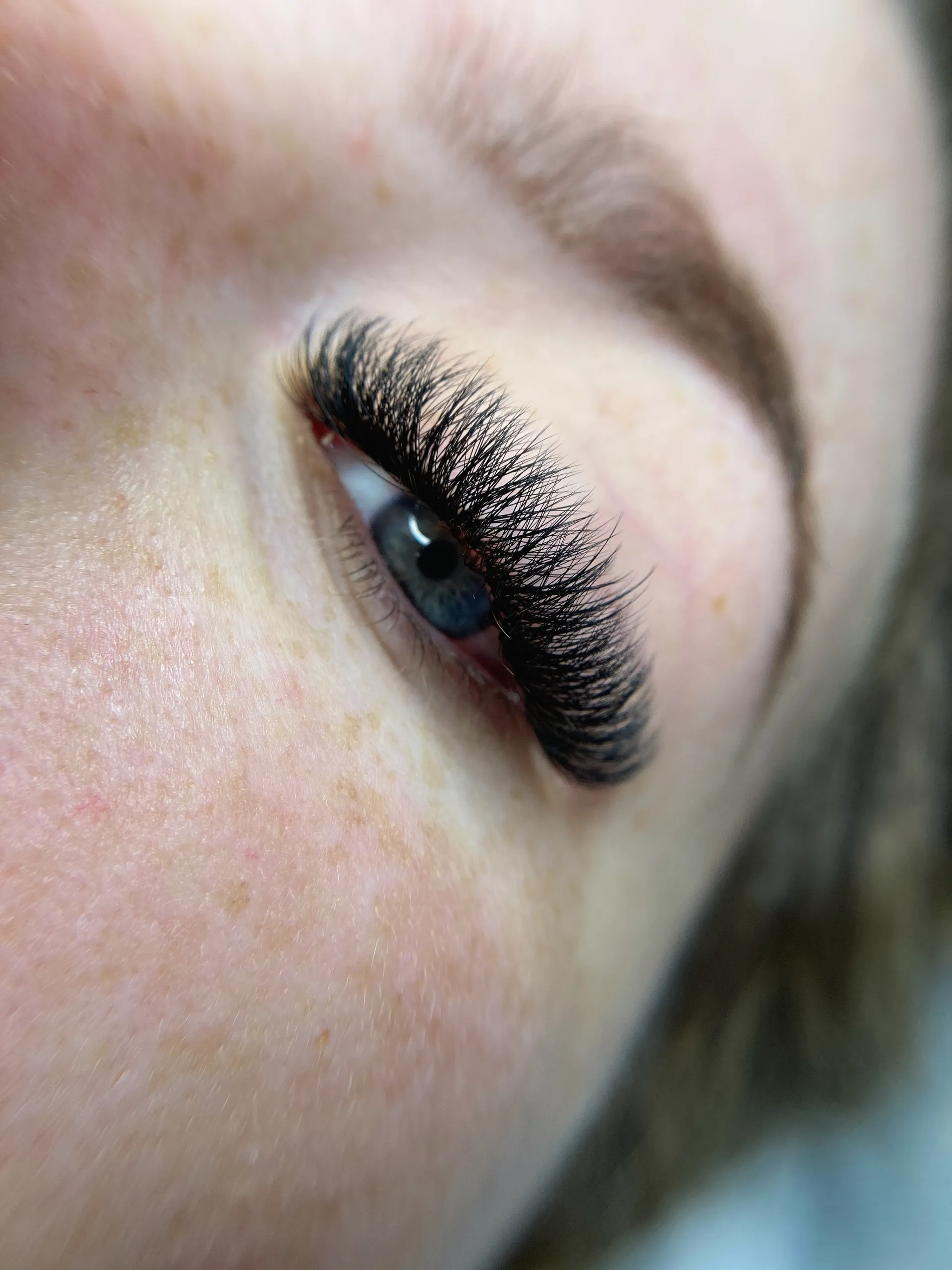 Dramatic Volume Eyelash Extensions